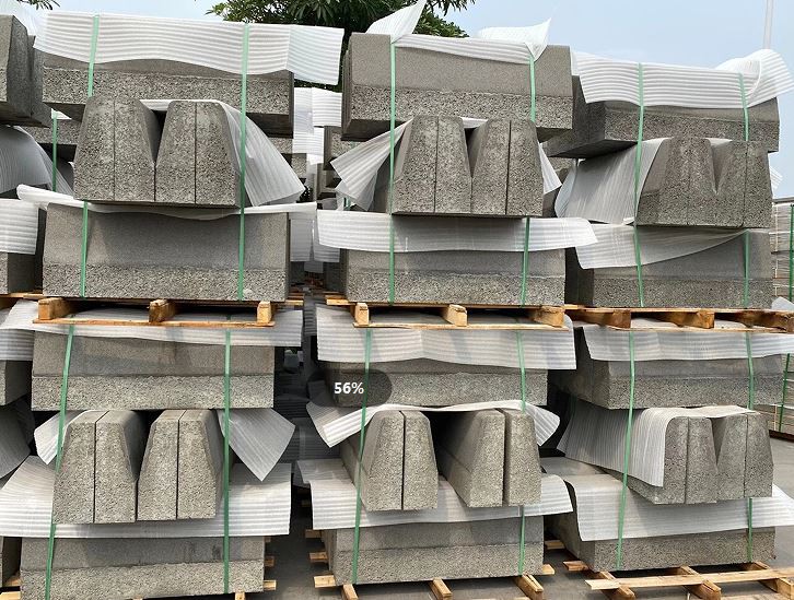 Road Curb Moulds factory