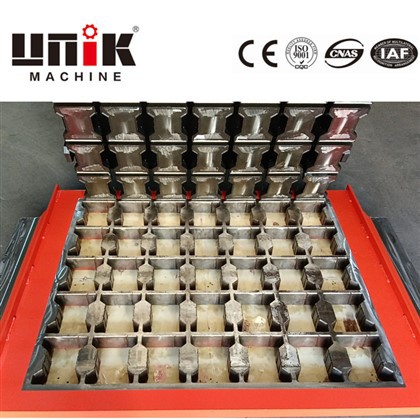 Cetakan Paver Block yang Saling Bertautan