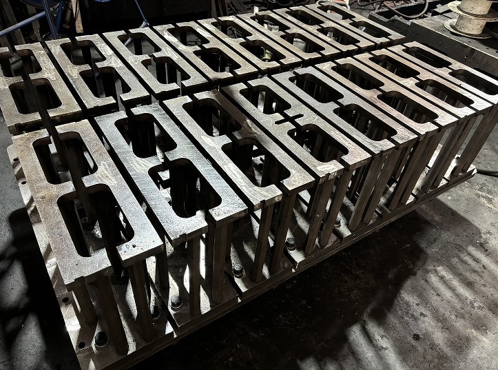 Cement hollow block mould Cement hollow block mould