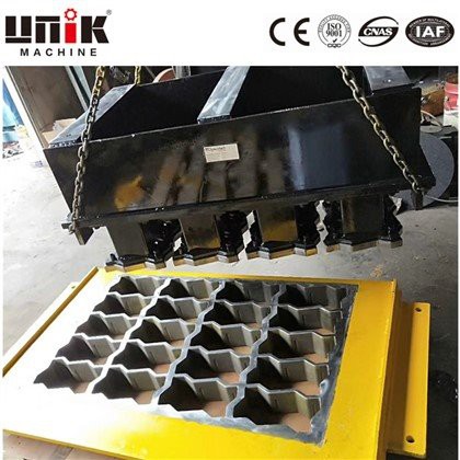 Cetakan Paver yang Saling Bertautan